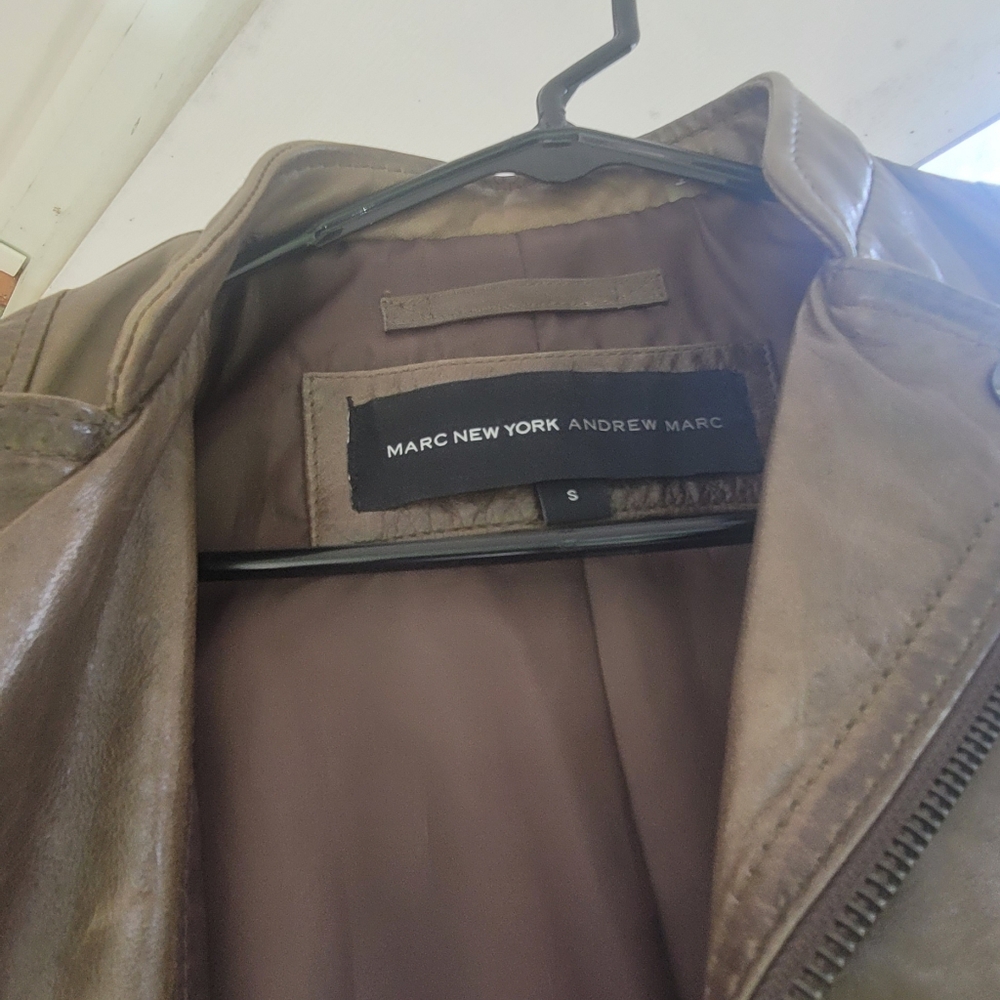 Marc New York Andrew Marc gently worn and stillI love - Picture 3 of 7